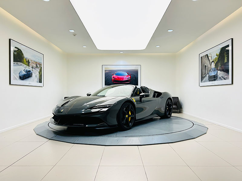 FERRARI SF90 SPIDER CABRIOLET