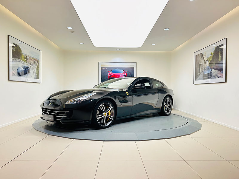 FERRARI GTC4Lusso V12 6.3 690ch