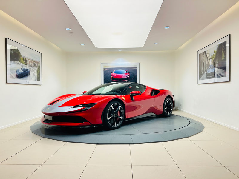 FERRARI SF90 STRADALE ASSETTO FIORANO