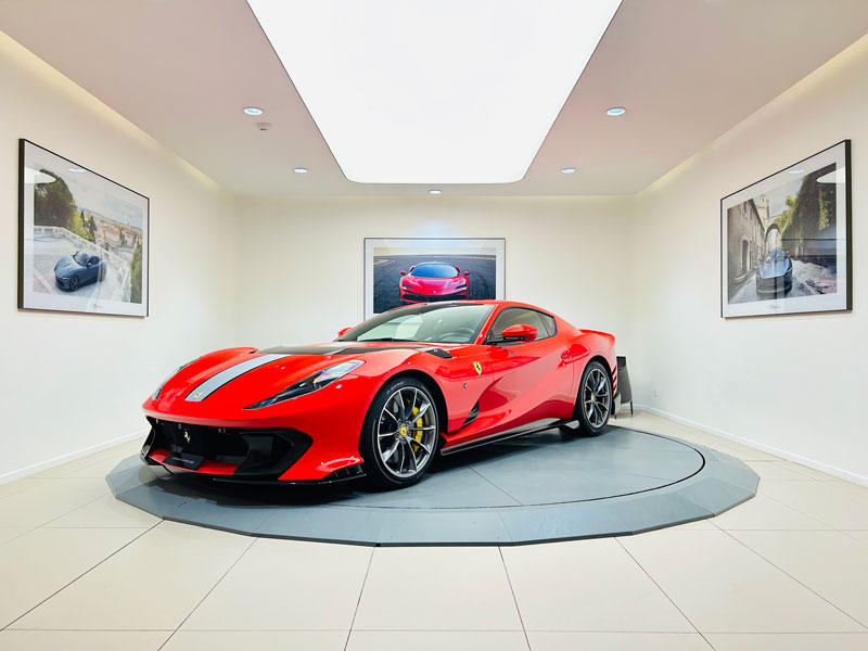 FERRARI 812 COMPETIZIONE 830cv